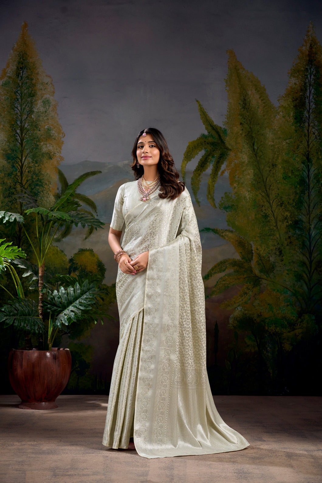 Elegant Kanjivaram Zari Woven Saree with Unstitched Blouse